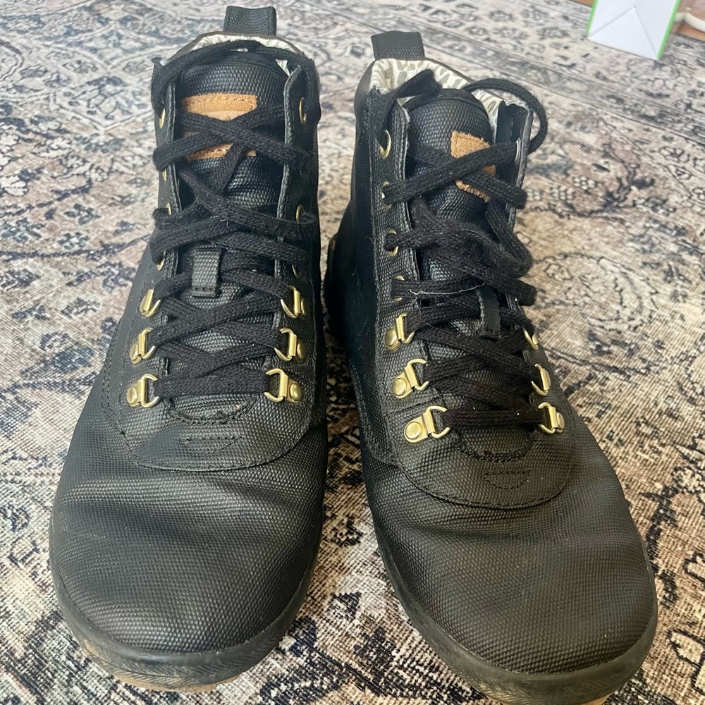 Women’s black waterproof Keds Scout ankle boots 9.5